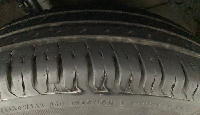 2012 Maruti Swift Dzire LXI, Petrol, Manual, 45,788 km, Left Front Tyre Tread