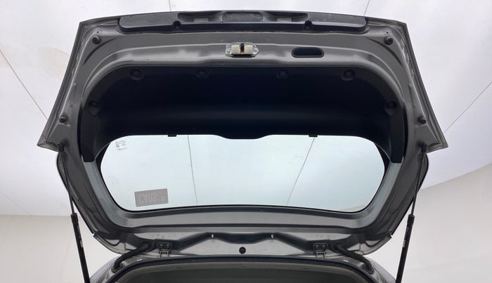 2013 Maruti Swift VXI, Petrol, Manual, 69,428 km, Boot Door Open