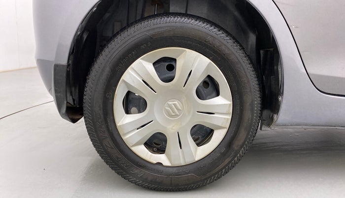 2013 Maruti Swift VXI, Petrol, Manual, 69,428 km, Right Rear Wheel
