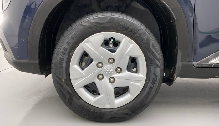 2020 Hyundai VENUE S 1.2, Petrol, Manual, 12,586 km, Left Front Wheel