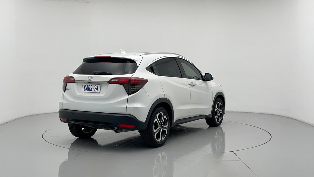 2020 Honda HR-V Vti-lx, Automatic, 28053 km, Right Back Diagonal (45- Degree) View