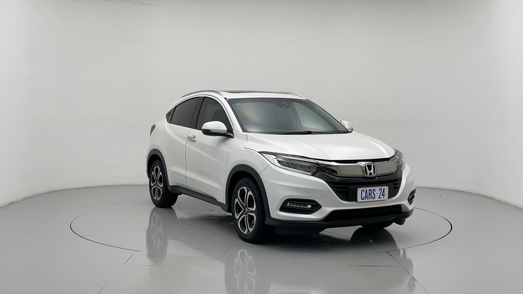 2020 Honda HR-V Vti-lx, Automatic, 28053 km, Right Front Diagonal (45- Degree) View
