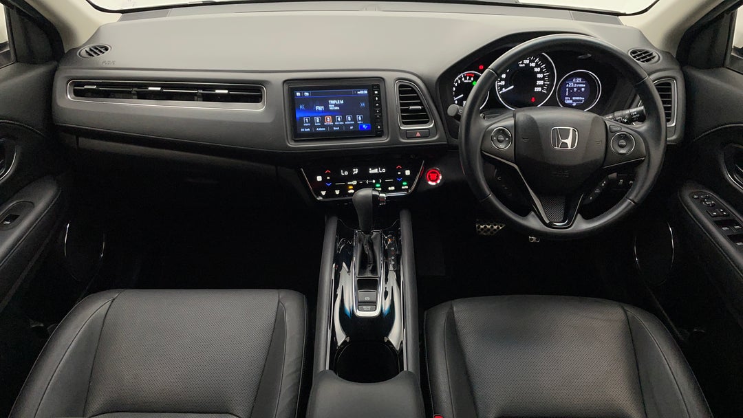 2020 Honda HR-V Vti-lx, Automatic, 28053 km, Center Console