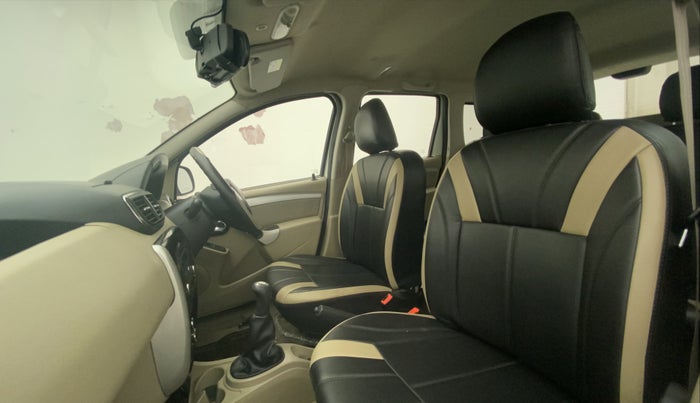 2015 Nissan Terrano XL (P), Petrol, Manual, 45,564 km, Right Side Front Door Cabin