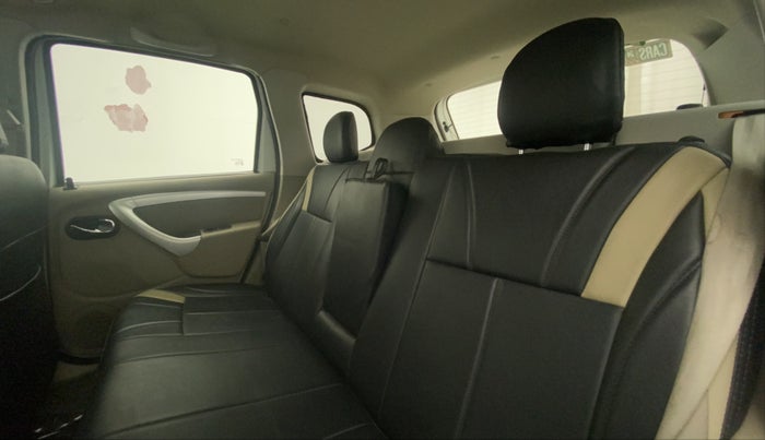 2015 Nissan Terrano XL (P), Petrol, Manual, 45,564 km, Right Side Rear Door Cabin