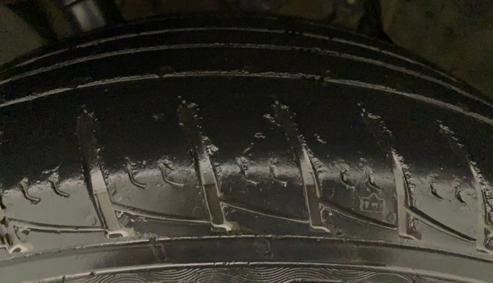 2015 Nissan Terrano XL (P), Petrol, Manual, 45,564 km, Left Front Tyre Tread