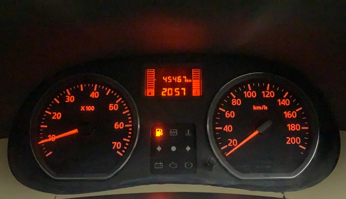 2015 Nissan Terrano XL (P), Petrol, Manual, 45,564 km, Odometer Image