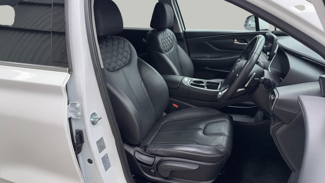 2023 Hyundai Santa Fe Active Crdi (AWD), Automatic, 69357 km, Right Side Front Door Cabin View