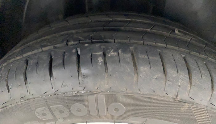 2019 Skoda Rapid STYLE 1.6 MPI, Petrol, Manual, 42,624 km, Right Rear Tyre Tread