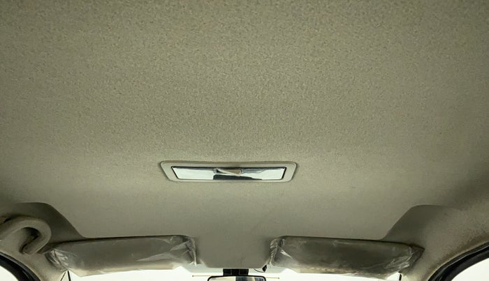 2017 Tata Tiago XE PETROL, Petrol, Manual, 62,442 km, Ceiling - Roof lining is slightly discolored
