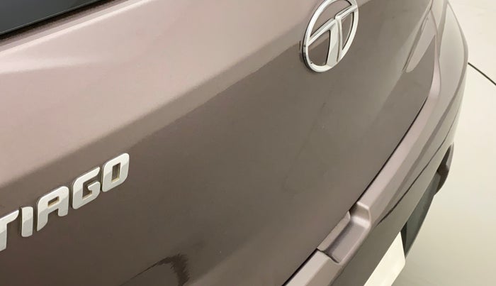2017 Tata Tiago XE PETROL, Petrol, Manual, 62,442 km, Dicky (Boot door) - Minor scratches