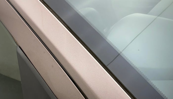2017 Tata Tiago XE PETROL, Petrol, Manual, 62,442 km, Right A pillar - Paint is slightly faded