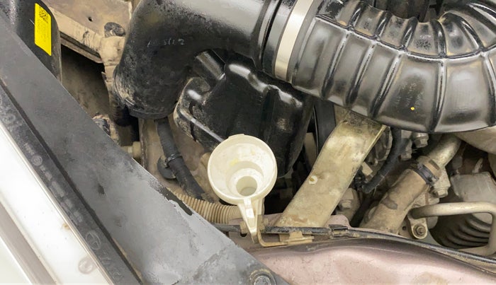 2017 Tata Tiago XE PETROL, Petrol, Manual, 62,442 km, Front windshield - Wiper bottle cap missing