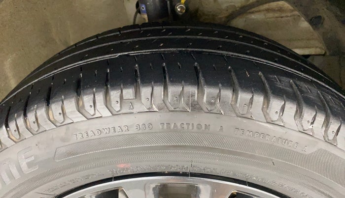 2019 Maruti XL6 ALPHA AT SHVS, Petrol, Automatic, 22,405 km, Right Front Tyre Tread
