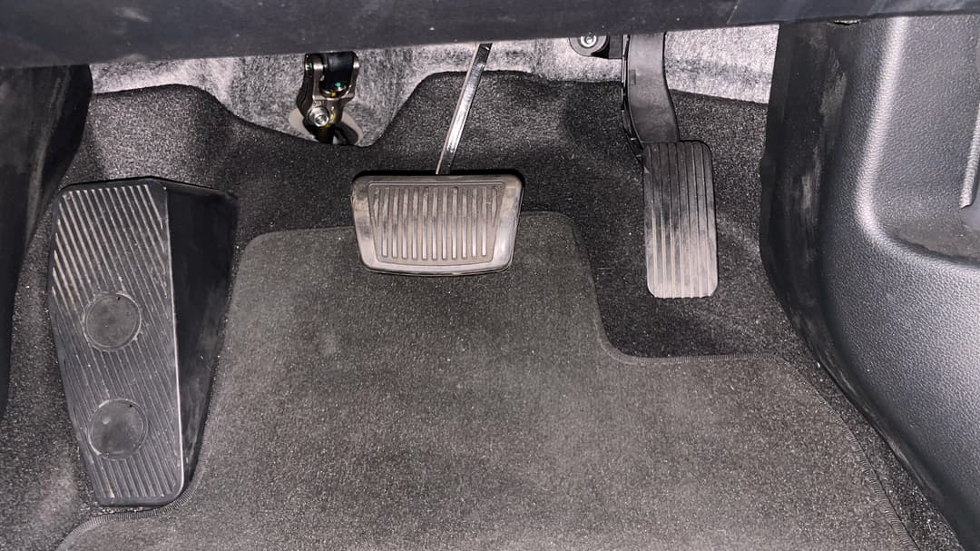 2024 Kia Cerato Sport, Automatic, 19059 km, Pedals and Footmat