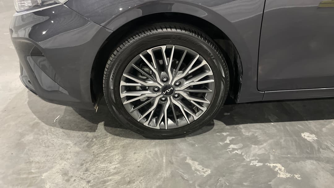 2024 Kia Cerato Sport, Automatic, 19059 km, Left Front Wheel