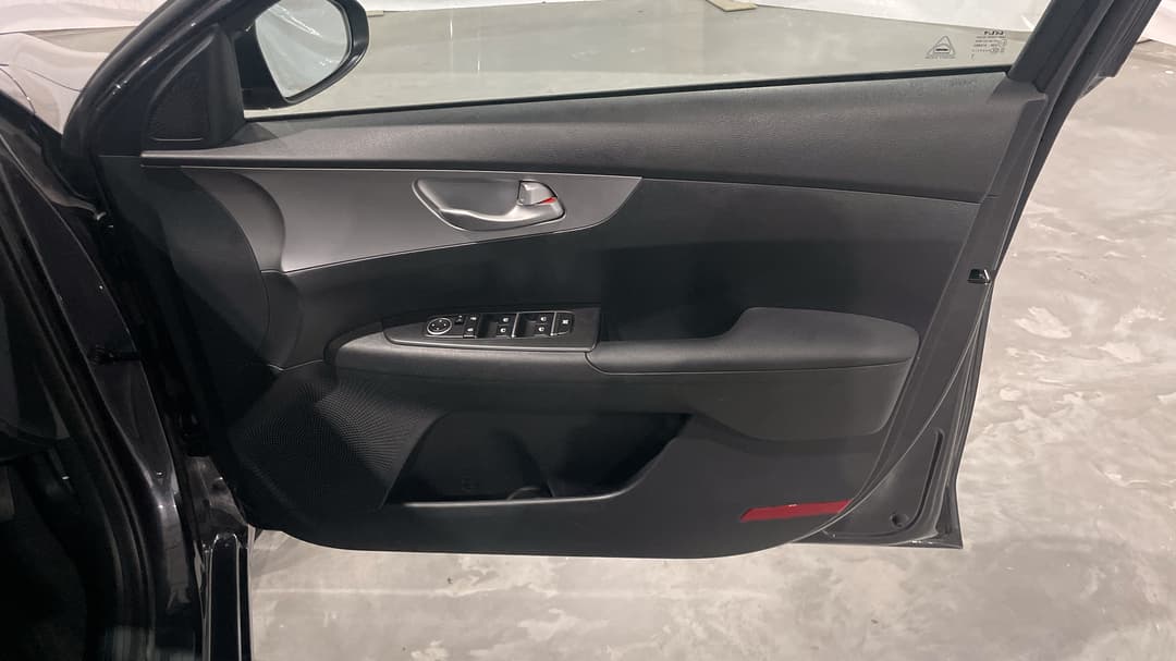 2024 Kia Cerato Sport, Automatic, 19059 km, Speaker View