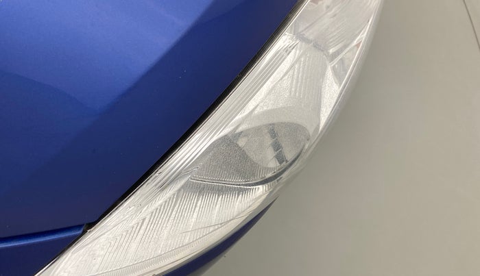 2012 Maruti Swift VDI, Diesel, Manual, 75,924 km, Left headlight - Minor scratches