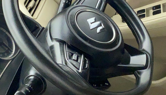 2017 Maruti Dzire VDI, Diesel, Manual, 98,780 km, Steering wheel - Phone control not functional