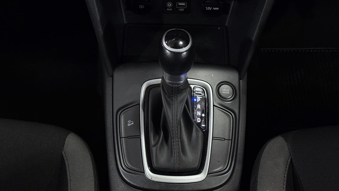 2020 Hyundai Kona Active (FWD), Automatic, 70772 km, Gear Lever 