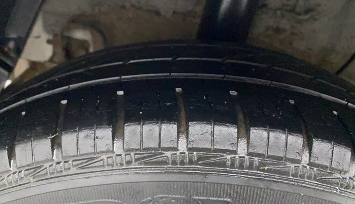 2018 Hyundai Xcent SX 1.2, Petrol, Manual, 33,099 km, Right Rear Tyre Tread