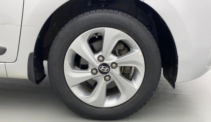 2018 Hyundai Xcent SX 1.2, Petrol, Manual, 33,099 km, Right Front Wheel