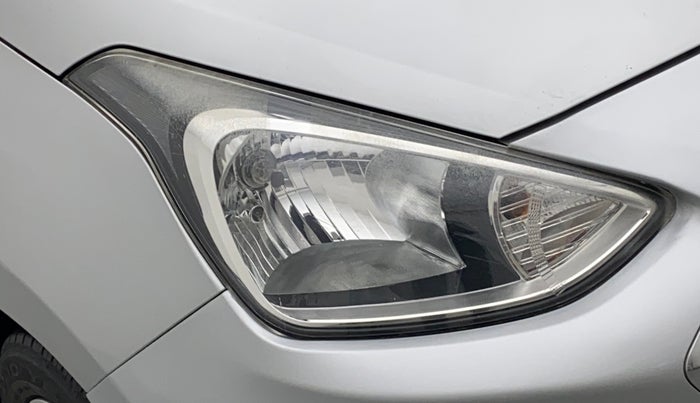 2018 Hyundai Xcent SX 1.2, Petrol, Manual, 33,099 km, Right headlight - Minor scratches