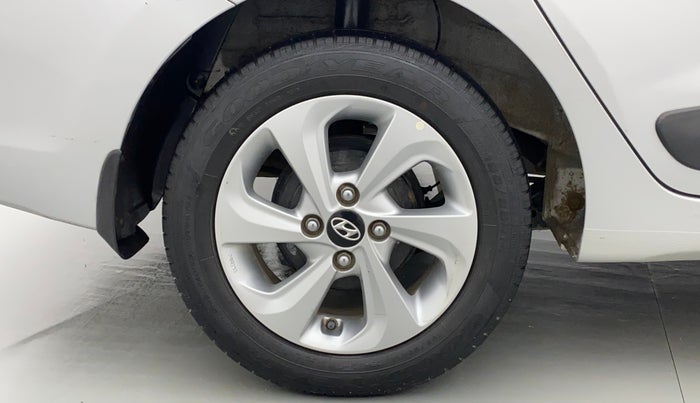 2018 Hyundai Xcent SX 1.2, Petrol, Manual, 33,099 km, Right Rear Wheel