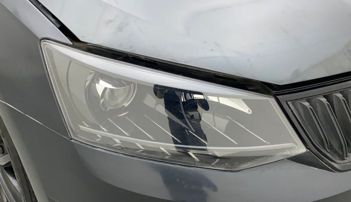 2021 Skoda Rapid AMBITION TSI, Petrol, Manual, 13,295 km, Right headlight - Minor scratches