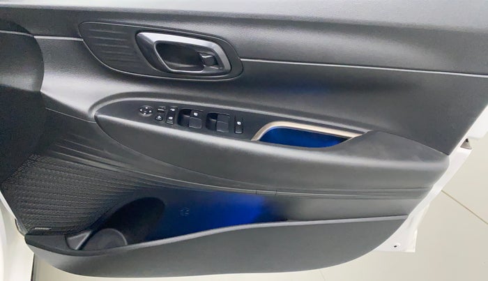 2021 Hyundai NEW I20 ASTA 1.2 MT, Petrol, Manual, 51,220 km, Driver Side Door Panels Control