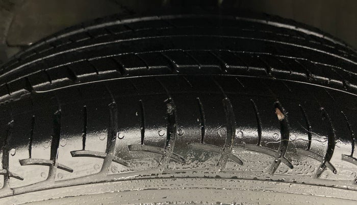 2018 Maruti Baleno DELTA 1.2 K12, Petrol, Manual, 28,342 km, Left Front Tyre Tread