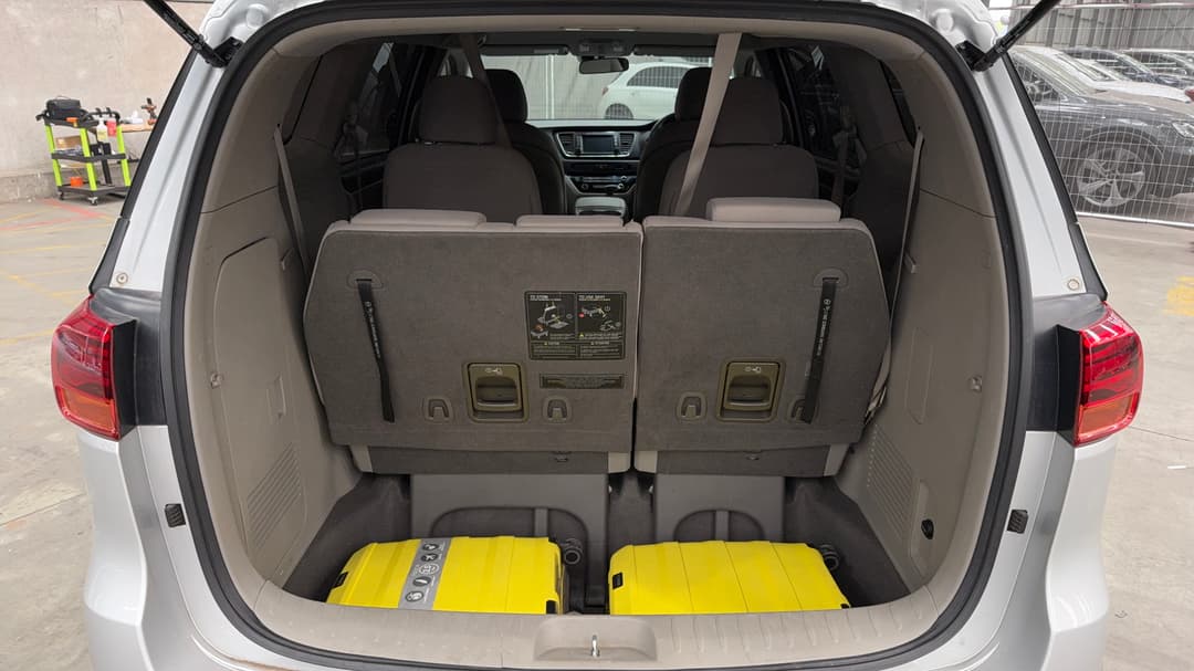 2018 Kia Carnival S, Automatic, 109077 km, Boot Inside View with Luggage