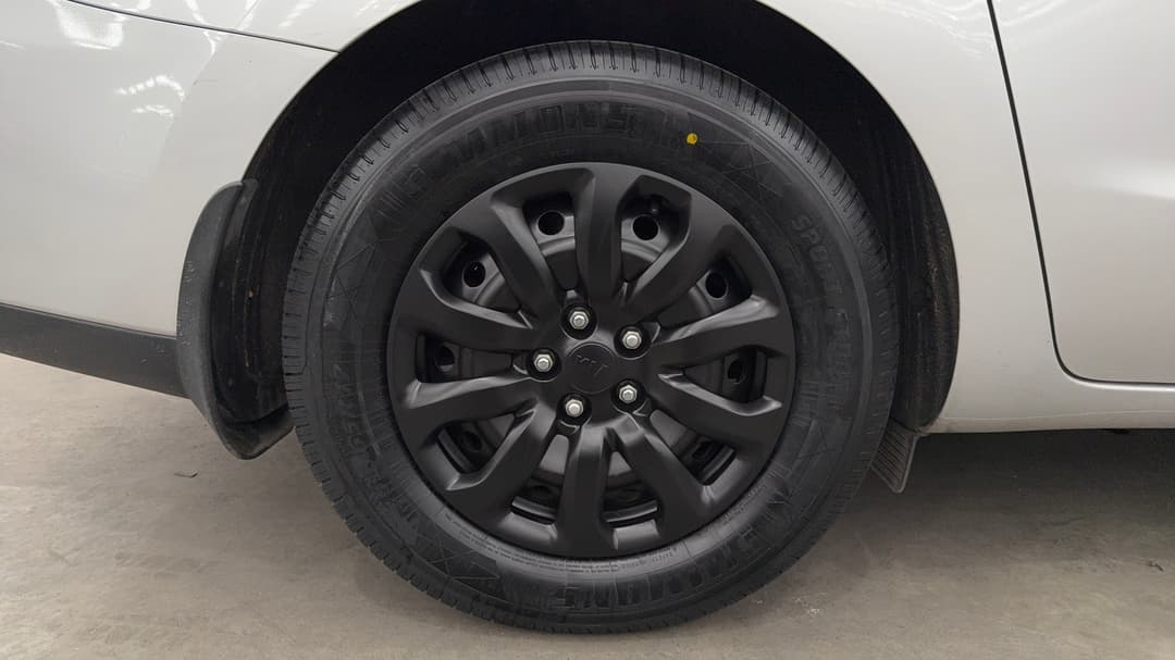2018 Kia Carnival S, Automatic, 109077 km, Right Rear Wheel