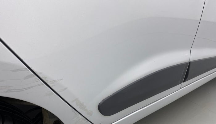 2015 Hyundai Xcent S 1.2, Petrol, Manual, 79,910 km, Right rear door - Minor scratches