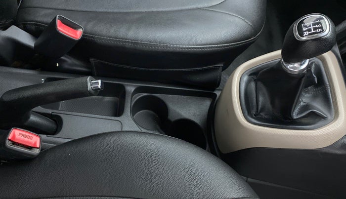2015 Hyundai Xcent S 1.2, Petrol, Manual, 79,910 km, Gear Lever