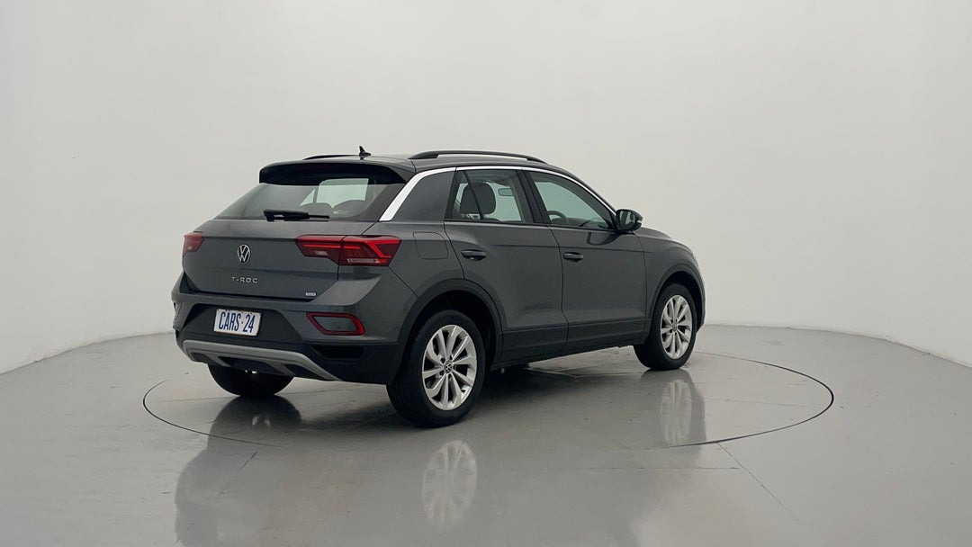 Right Back Diagonal (45- Degree) View