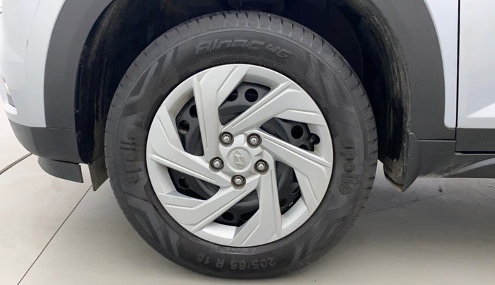 2022 Hyundai Creta E 1.5 PETROL, Petrol, Manual, 8,096 km, Left Front Wheel