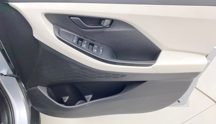2022 Hyundai Creta E 1.5 PETROL, Petrol, Manual, 8,096 km, Driver Side Door Panels Control