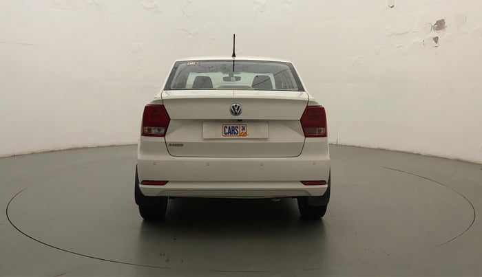 2017 Volkswagen Ameo HIGHLINE1.2L PLUS 16 ALLOY, Petrol, Manual, 47,924 km, Back/Rear