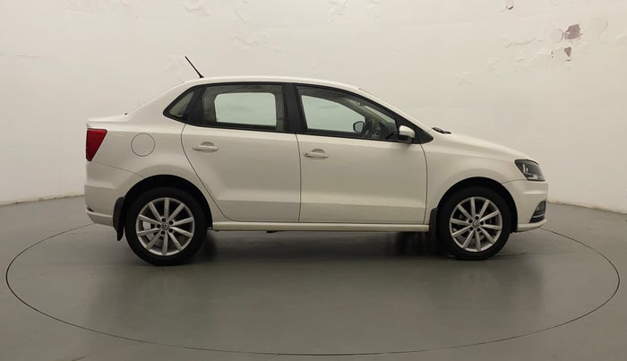 2017 Volkswagen Ameo HIGHLINE1.2L PLUS 16 ALLOY, Petrol, Manual, 47,924 km, Right Side
