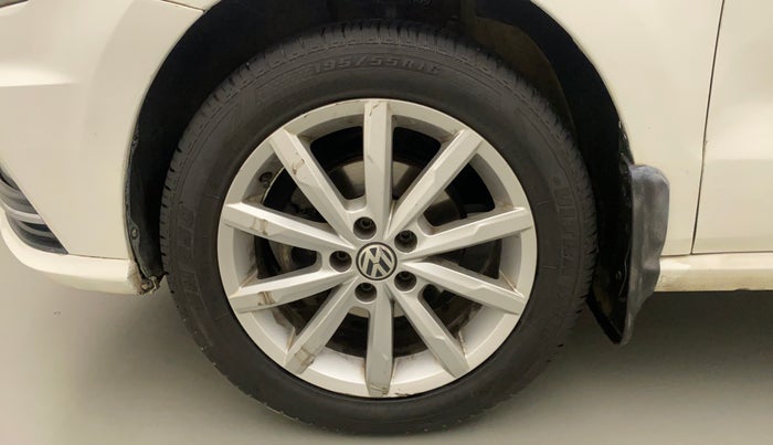 2017 Volkswagen Ameo HIGHLINE1.2L PLUS 16 ALLOY, Petrol, Manual, 47,924 km, Left Front Wheel