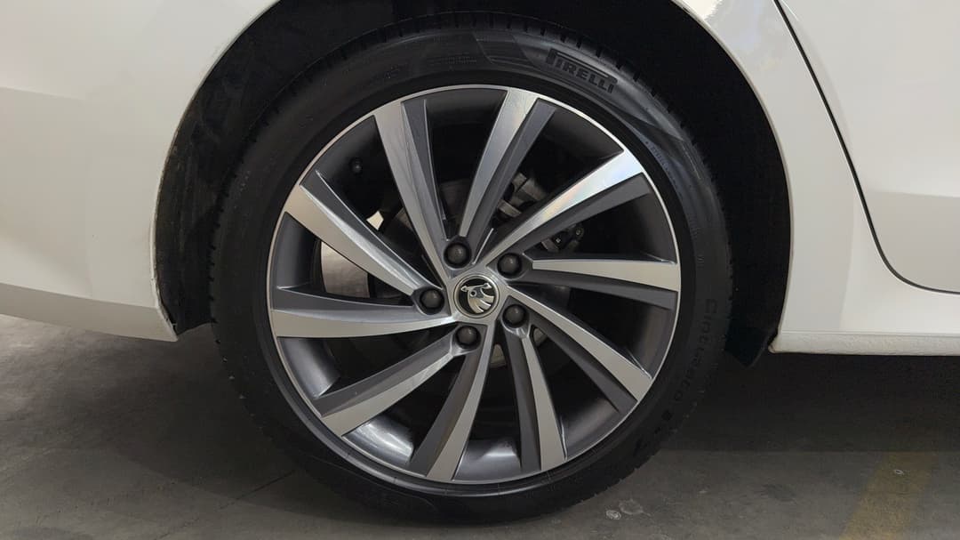 2021 SKODA Octavia 110 Tsi Style, Automatic, 105138 km, Right Rear Wheel