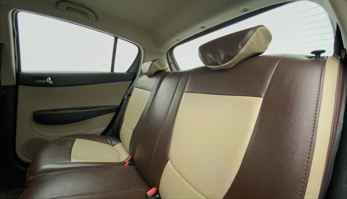 2012 Hyundai i20 SPORTZ 1.4 CRDI, Diesel, Manual, 96,386 km, Right Side Rear Door Cabin