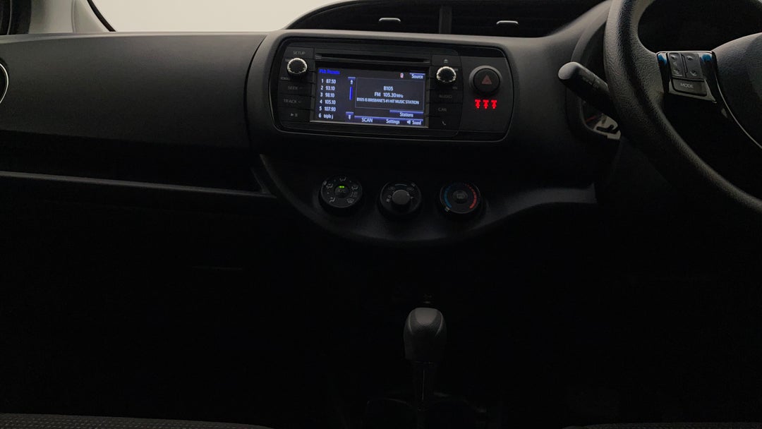 2019 Toyota Yaris Ascent, Automatic, 40397 km, Center Console