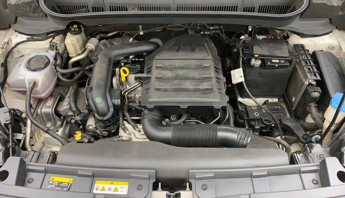 2021 Volkswagen TAIGUN HIGHLINE 1.0 TSI MT, Petrol, Manual, 25,192 km, Open Bonet