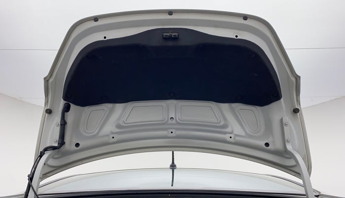 2015 Hyundai Verna FLUIDIC 4S 1.6 VTVT S, Petrol, Manual, 61,311 km, Boot Door Open