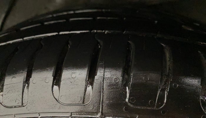 2015 Hyundai Verna FLUIDIC 4S 1.6 VTVT S, Petrol, Manual, 61,311 km, Left Rear Tyre Tread