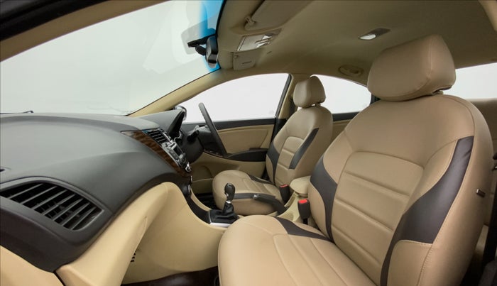 2015 Hyundai Verna FLUIDIC 4S 1.6 VTVT S, Petrol, Manual, 61,311 km, Right Side Front Door Cabin