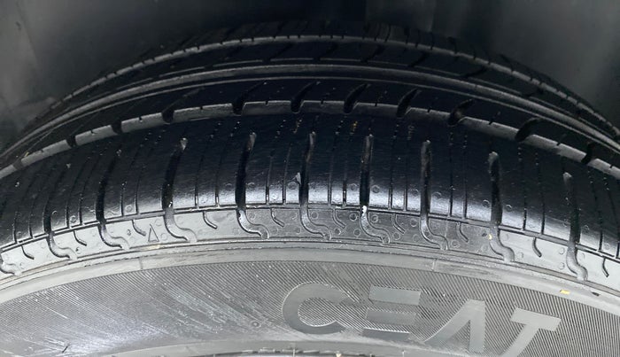 2018 Volkswagen Ameo COMFORTLINE 1.0, Petrol, Manual, 63,554 km, Left Rear Tyre Tread