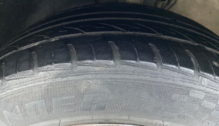 2018 Volkswagen Ameo COMFORTLINE 1.0, Petrol, Manual, 63,554 km, Left Front Tyre Tread